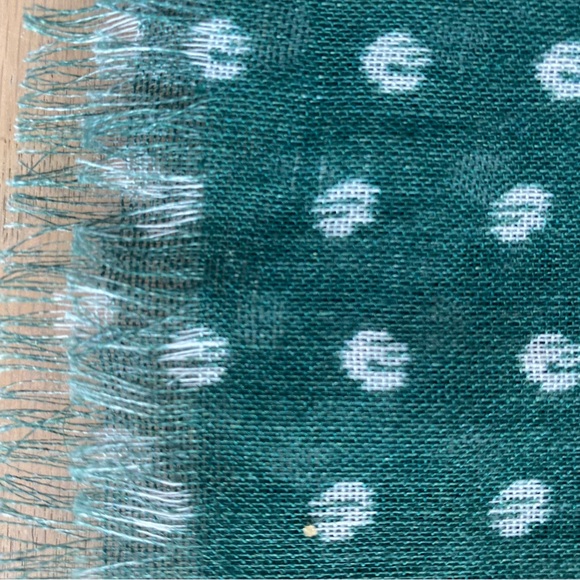 Harmony and Blaine lightweight scarf. - Picture 5 of 7